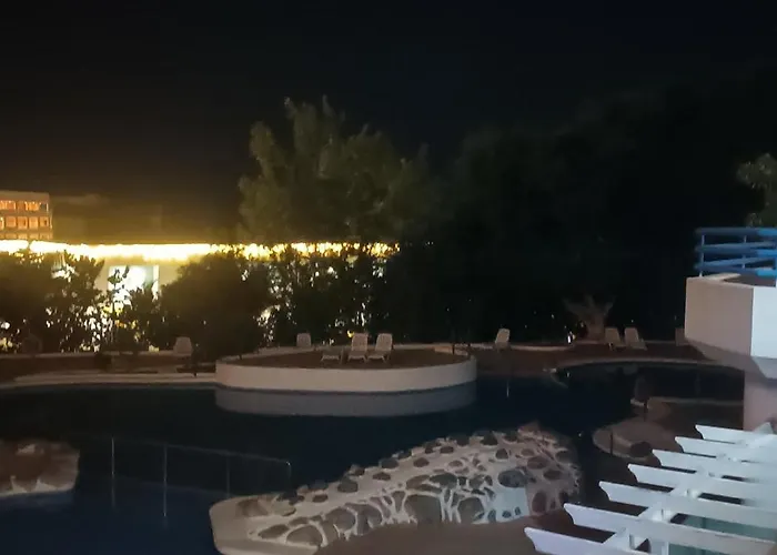Cosy On Rooftop *